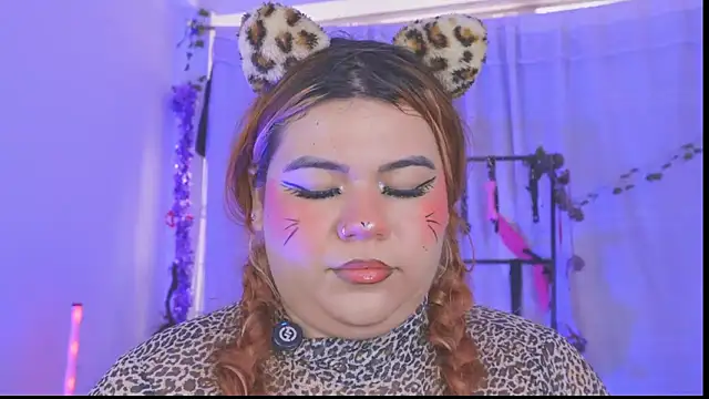 Samanta cutee online show from December 19, 2025, 1:46 pm