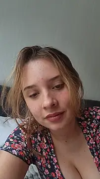 Sophy Bunny online show from November 27, 2025, 5:46 pm