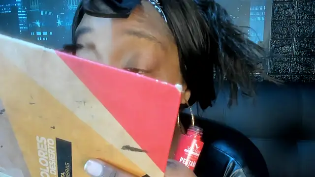 Snapshot of Charlotte__Brown_ chatting on October 21, 2025, 11:42 am Charlotte Brown online show from October 21, 2025, 11:42 am