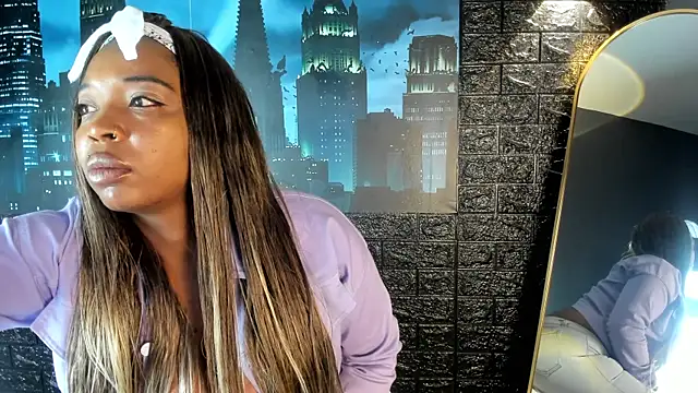 Snapshot of Charlotte__Brown_ chatting on November 28, 2025, 1:11 pm Charlotte Brown online show from November 28, 2025, 1:11 pm