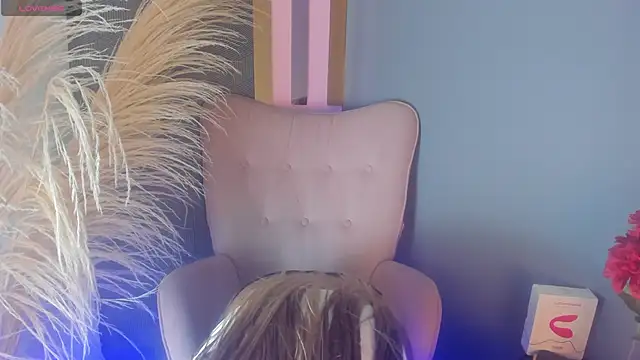 Snapshot of Charlotte__Brown_ chatting on November 27, 2025, 1:11 pm Charlotte Brown online show from November 27, 2025, 1:11 pm