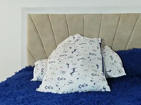 Snapshot of petitechocolate964 chatting on March 10, 2025, 8:39 am petitechocolate964 online show from March 10, 2025, 8:39 am