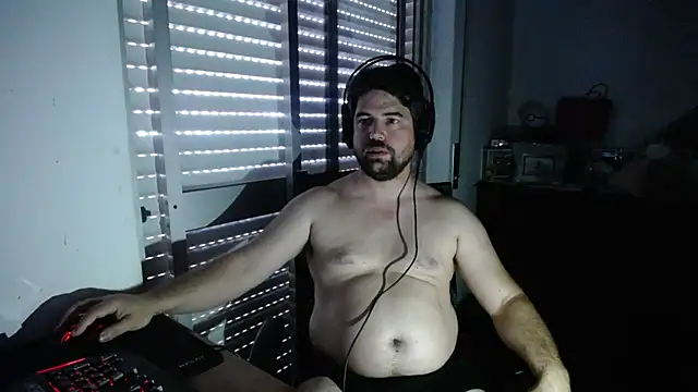 Snapshot of Kohaynewbie chatting on July 9, 2026, 3:22 pm Kohaynewbie online show from July 9, 2026, 3:22 pm