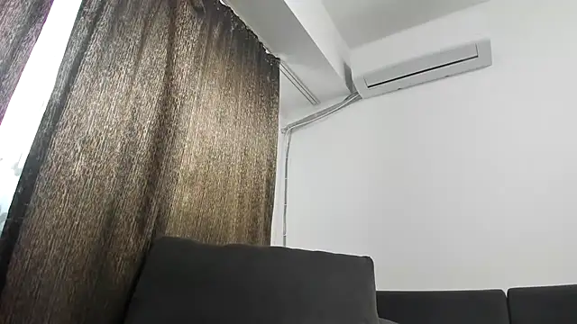 EmmaStward online show from November 26, 2025, 6:24 am