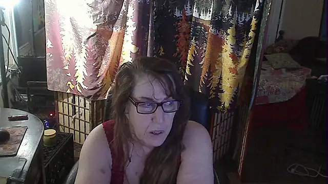 Snapshot of Ireallysquirt chatting on November 17, 2025, 2:59 am Ireallysquirt online show from November 17, 2025, 2:59 am