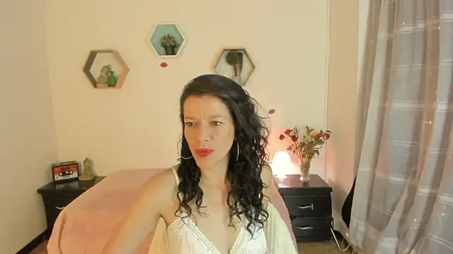 Snapshot of Paloma_victory chatting on February 15, 2026, 8:08 pm Paloma victory online show from February 15, 2026, 8:08 pm