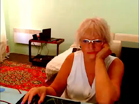 Natali7634 online show from September 15, 2025, 7:53 am