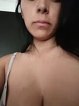 tiffani  love online show from May 30, 2026, 3:39 pm