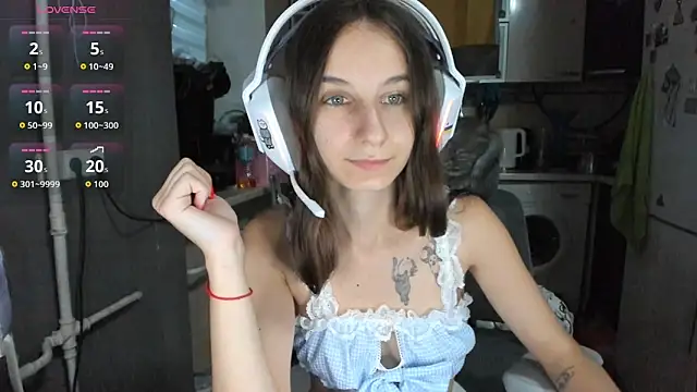 Snapshot of _Nika_Kik chatting on July 9, 2026, 4:28 pm Nika Kik online show from July 9, 2026, 4:28 pm