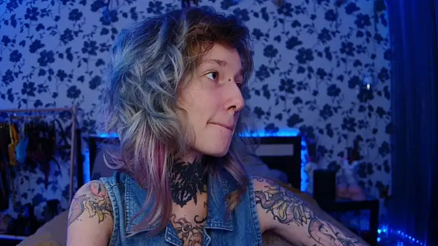 Snapshot of Littlespacemouse chatting on October 8, 2025, 1:45 pm Littlespacemouse online show from October 8, 2025, 1:45 pm