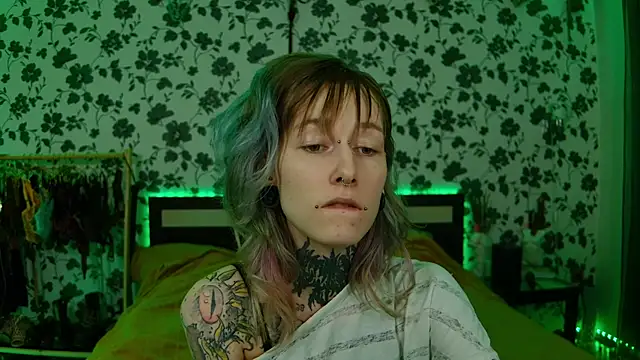 Snapshot of Littlespacemouse chatting on October 20, 2025, 5:02 pm Littlespacemouse online show from October 20, 2025, 5:02 pm