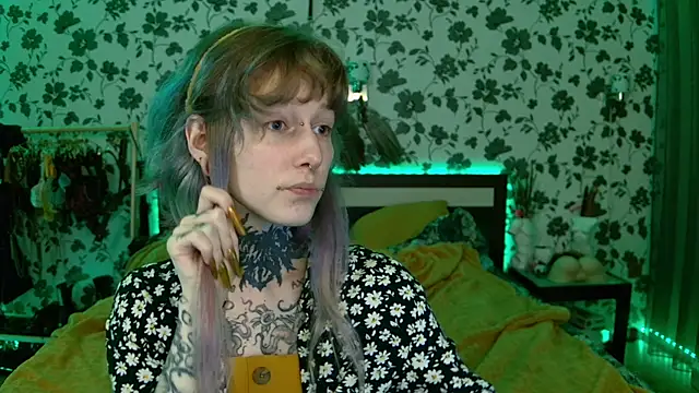 Snapshot of Littlespacemouse chatting on September 15, 2025, 5:35 pm Littlespacemouse online show from September 15, 2025, 5:35 pm