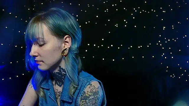 Littlespacemouse online show from December 20, 2025, 9:50 pm