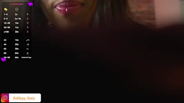 Snapshot of Ashleey_Fox chatting on January 15, 2026, 12:58 am Ashleey Fox online show from January 15, 2026, 12:58 am