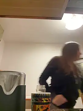 Snapshot of Sashabunny chatting on December 16, 2025, 8:02 pm Sashabunny online show from December 16, 2025, 8:02 pm