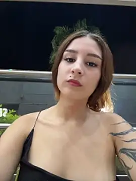 Mon Cherry online show from February 12, 2026, 1:38 am