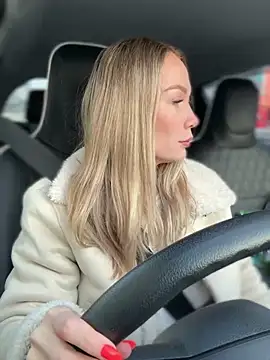 LavenderHot online show from February 28, 2025, 2:20 am