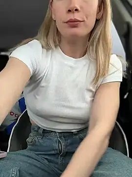 LavenderHot online show from March 18, 2025, 5:34 am