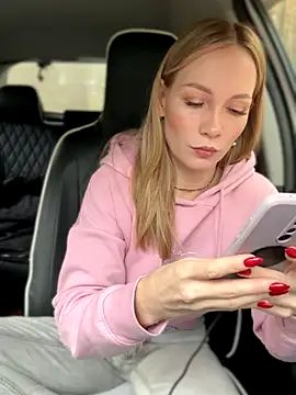 LavenderHot online show from October 4, 2025, 1:51 am