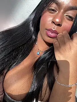 Snapshot of latinababyy chatting on December 15, 2024, 7:53 pm latinababyy online show from December 15, 2024, 7:53 pm