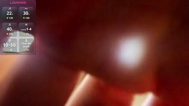 Snapshot of Miiel_rosa chatting on October 16, 2025, 2:20 am Miiel rosa online show from October 16, 2025, 2:20 am