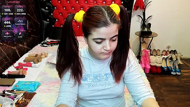 Snapshot of Anasunshine12 chatting on February 14, 2025, 9:03 am Anasunshine12 online show from February 14, 2025, 9:03 am