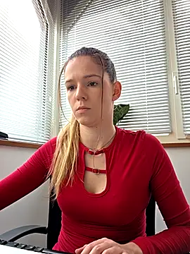 lucie mehott online show from April 2, 2026, 8:32 am