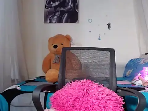 TeenieReeny online show from January 16, 2025, 11:37 pm