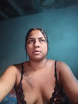 Giselabrunette25 online show from July 9, 2026, 1:21 pm