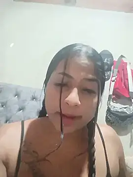Giselabrunette25 online show from July 29, 2026, 2:00 am