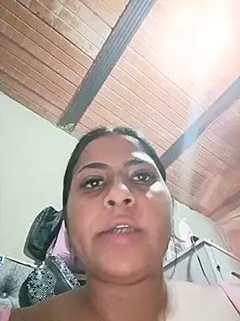 Giselabrunette25 online show from June 19, 2026, 5:46 am