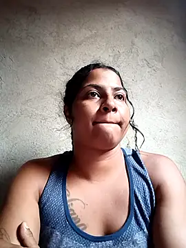 Giselabrunette25 online show from October 28, 2025, 10:09 pm