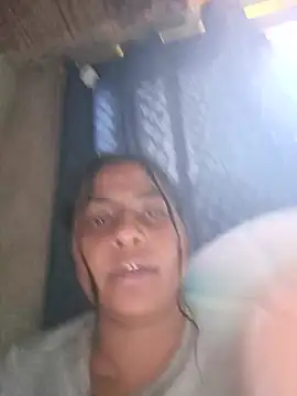 Giselabrunette25 online show from July 18, 2026, 4:48 pm