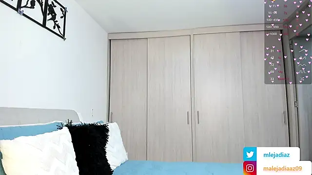 MalejaDiaz  online show from February 24, 2025, 8:58 pm