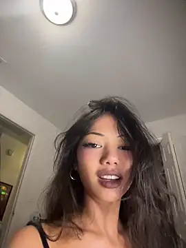 yummyrina online show from June 4, 2026, 7:40 pm