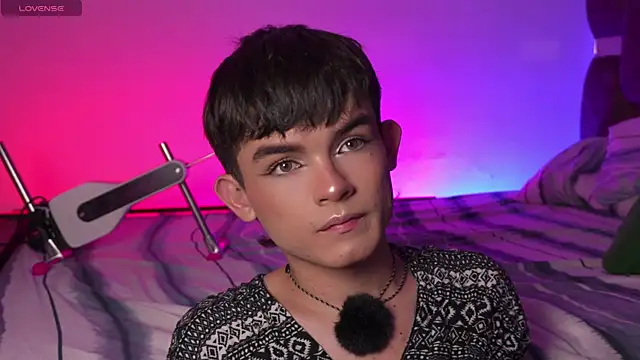 Angelo 018 online show from October 26, 2025, 3:40 am