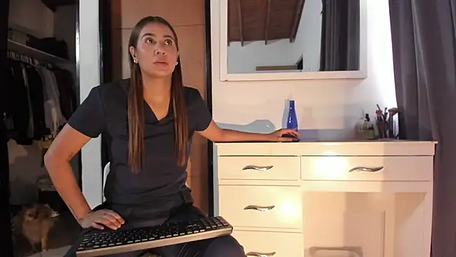 Snapshot of Alana_Suares1 chatting on July 14, 2026, 8:59 pm Alana Suares1 online show from July 14, 2026, 8:59 pm