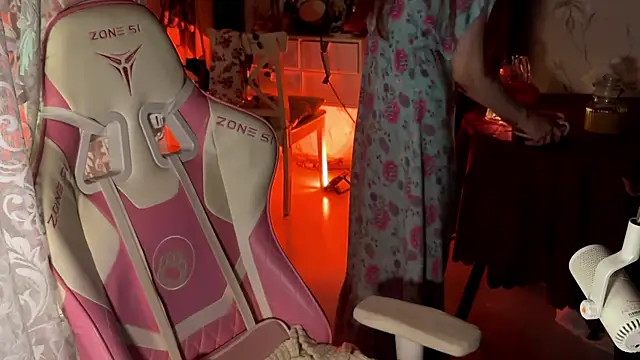 pearl princess  online show from September 26, 2025, 11:11 pm