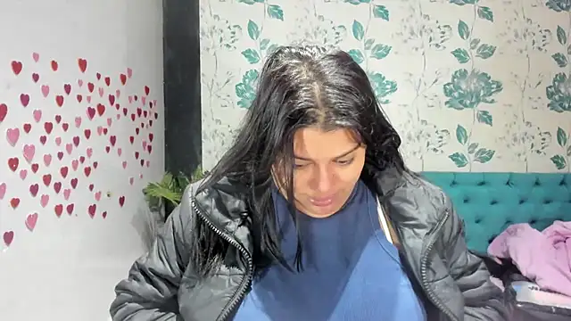 LindaBreeS online show from March 21, 2025, 2:51 pm