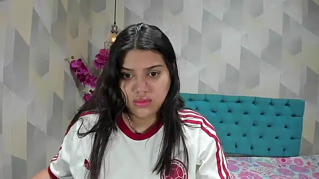 LindaBreeS online show from September 10, 2025, 4:44 am