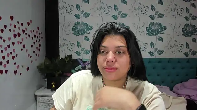 LindaBreeS online show from March 13, 2025, 5:39 pm