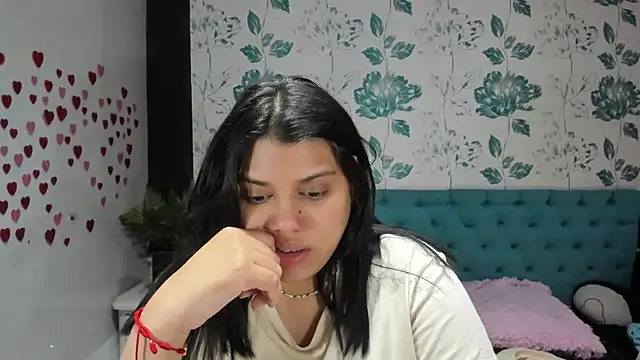 LindaBreeS online show from March 13, 2025, 8:43 pm