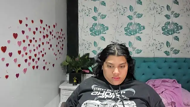 LindaBreeS online show from March 12, 2025, 8:41 pm