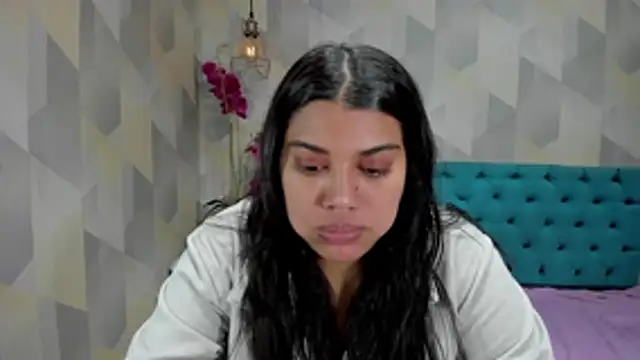 LindaBreeS online show from November 8, 2025, 3:26 pm