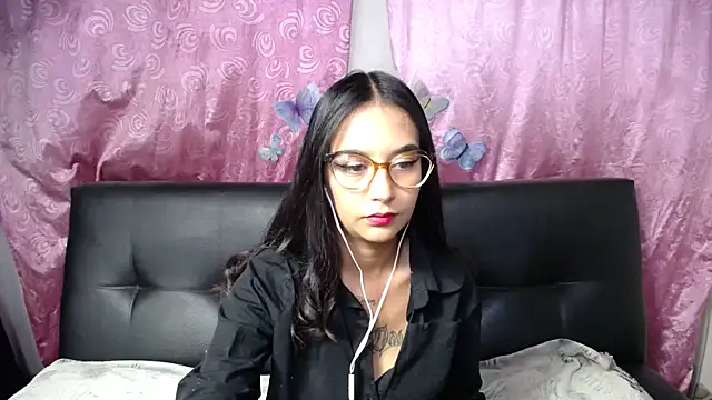 Annerainhoot online show from March 5, 2025, 2:25 am