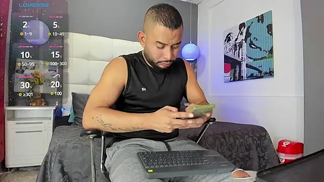 Snapshot of THIAGOXBIG chatting on February 25, 2025, 9:37 pm THIAGOXBIG online show from February 25, 2025, 9:37 pm