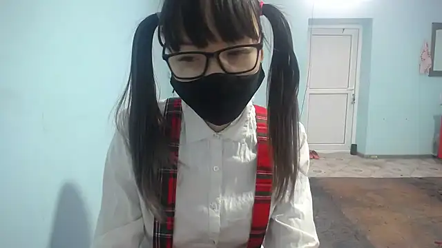 elllaaxx online show from September 25, 2025, 4:29 am