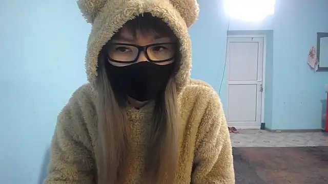 elllaaxx online show from March 21, 2025, 3:55 am