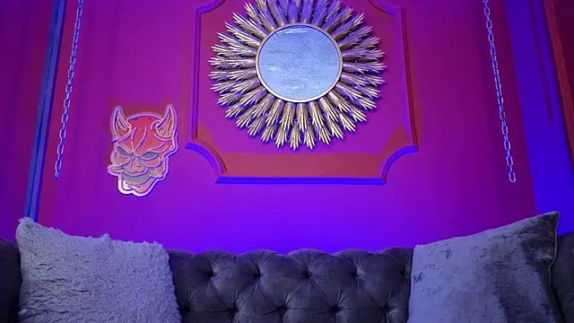 Julieta Russell online show from March 31, 2026, 12:18 pm