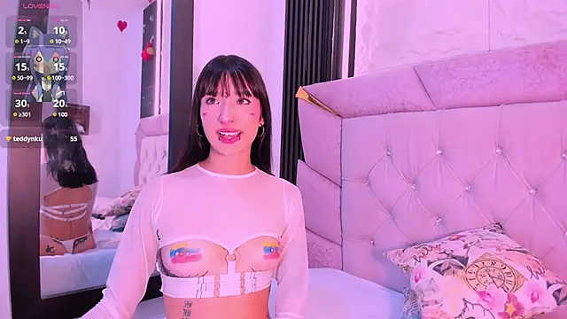 laurem-paulette online show from March 20, 2025, 10:29 pm